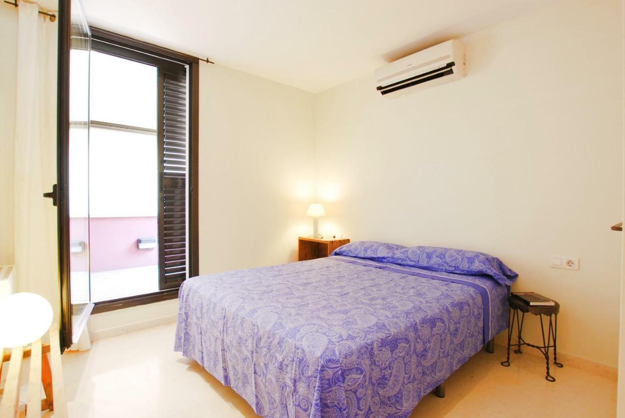Blue Fridge Apartmen - Blue Fridge Apartmen - Ideal For Couples, Near Beach And Well Connected Apartment Vilassar De Mar Exterior foto