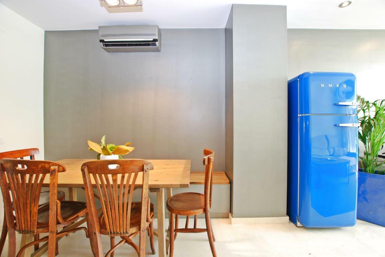 Blue Fridge Apartmen - Blue Fridge Apartmen - Ideal For Couples, Near Beach And Well Connected Apartment Vilassar De Mar Exterior foto