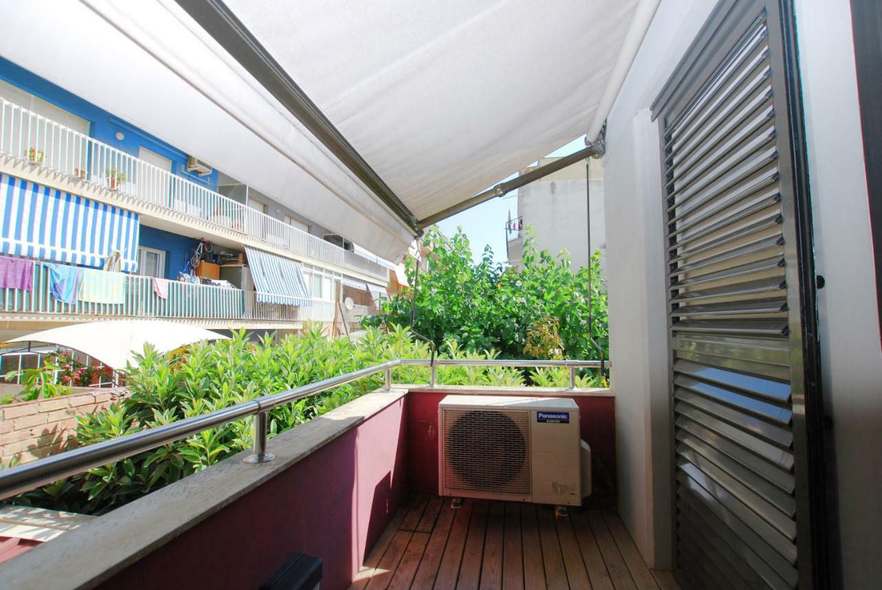 Blue Fridge Apartmen - Blue Fridge Apartmen - Ideal For Couples, Near Beach And Well Connected Apartment Vilassar De Mar Exterior foto